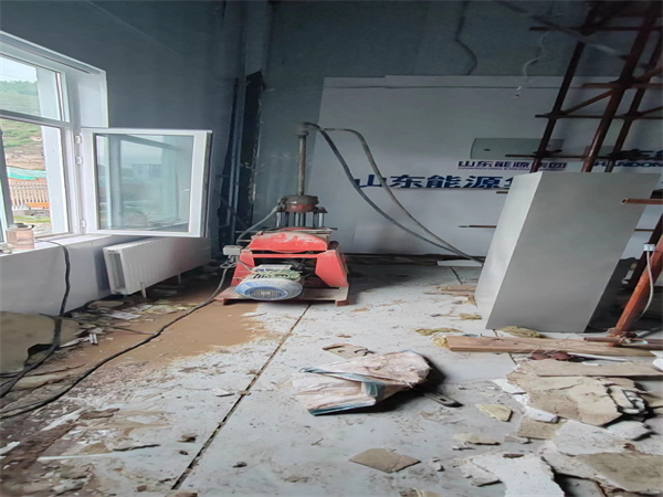 额尔古纳地基基础下沉墙体裂缝加固注浆顶升施工