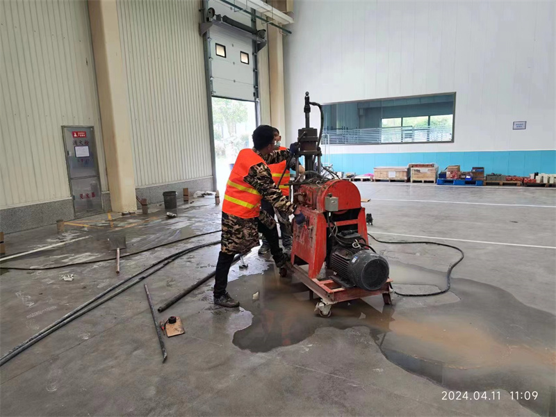 额尔古纳厂房地面下沉塌陷注浆加固施工